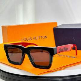Picture of Louis Vuitton Sunglasses _SKUfw79398966fw